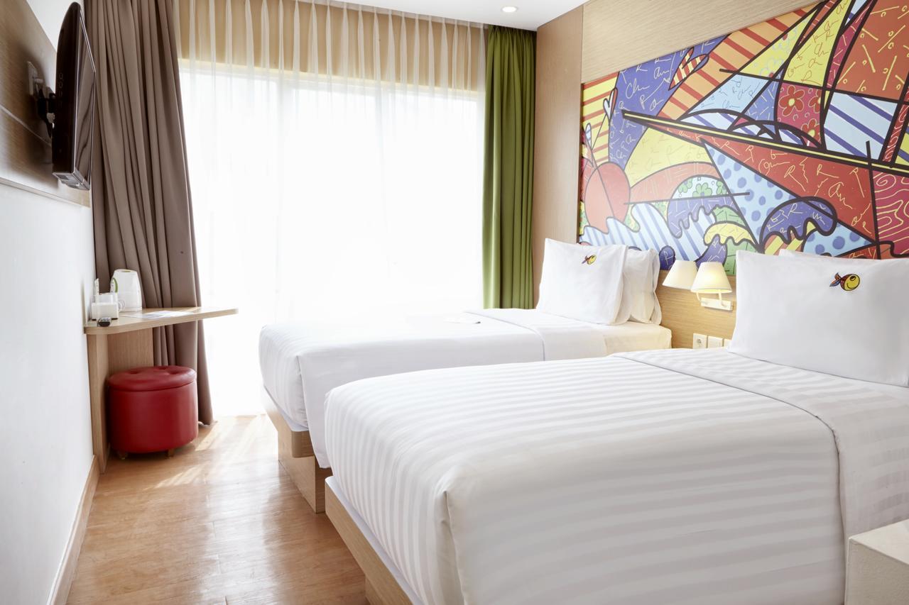 Maxonehotels At Resort Makassar Macáçar Exterior foto