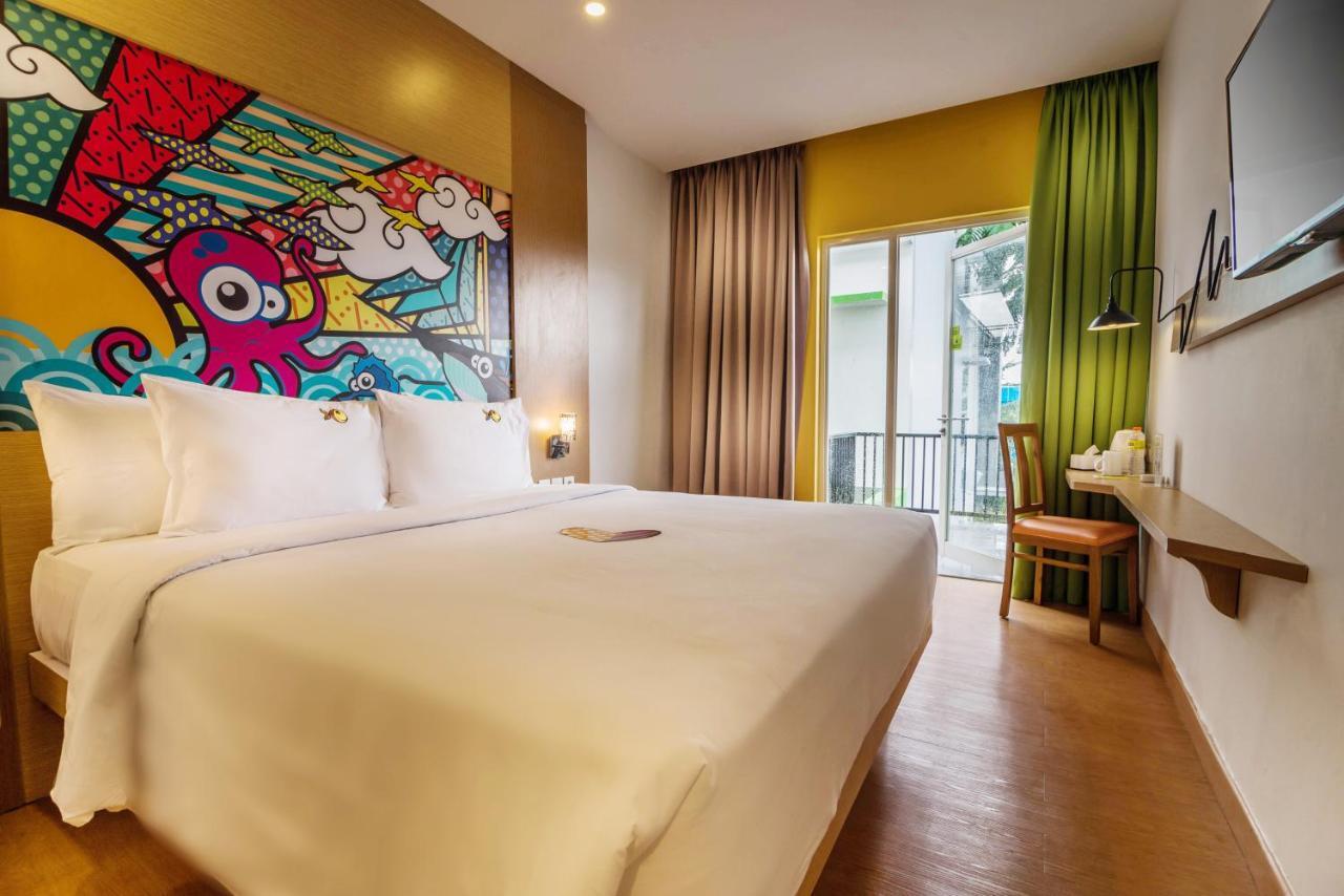 Maxonehotels At Resort Makassar Macáçar Exterior foto