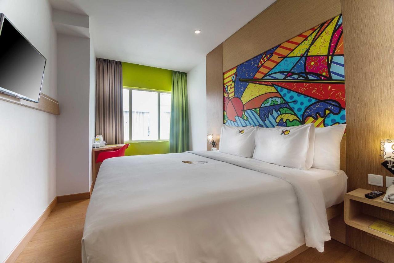 Maxonehotels At Resort Makassar Macáçar Exterior foto